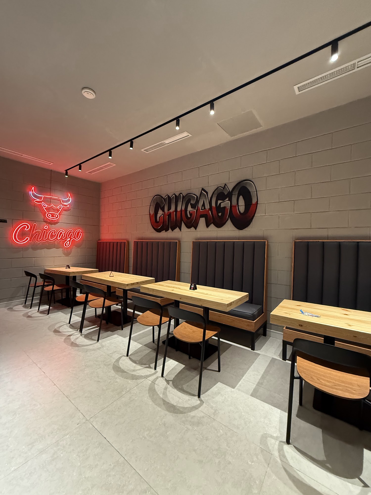 Chicago Burger interior